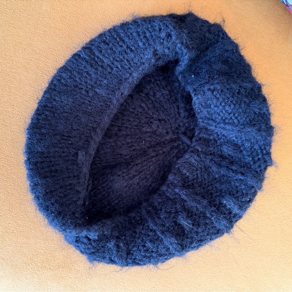 Vintage Knit Fuzzy Black Wool Beret - Picture 6 of 6